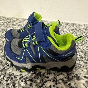 Merrell Kid's Trail Quest Hiking Sneaker NWOT